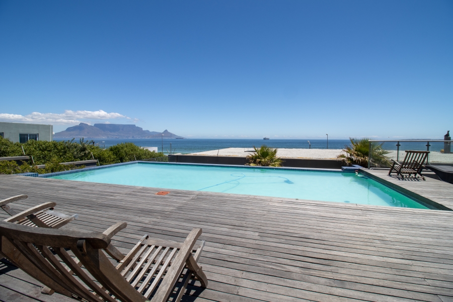 1 Bedroom Property for Sale in Bloubergstrand Western Cape